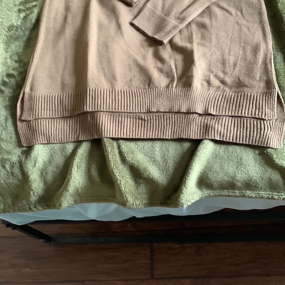 Soft sweater - Picture 3 of 3